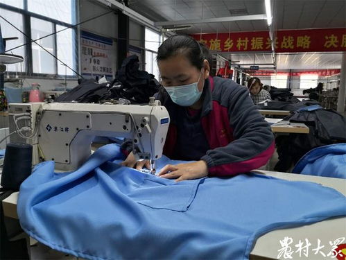 就近就地就業(yè)兩三分鐘到廠,年輕人村里打卡上班